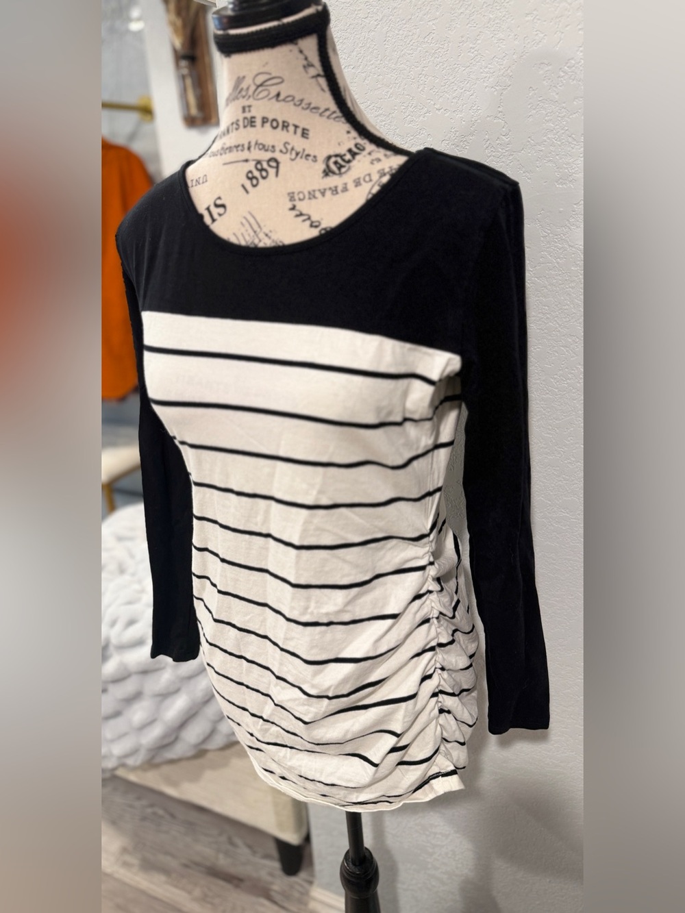 Maternity Striped Long Sleeve Top Medium Black Ivory Ruched Pregnancy Shirt - Picture 4 of 7